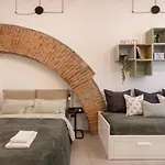 アパート Bricks & Beams In The Key Area Of *