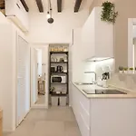 Bricks & Beams In The Key Area Of アパート