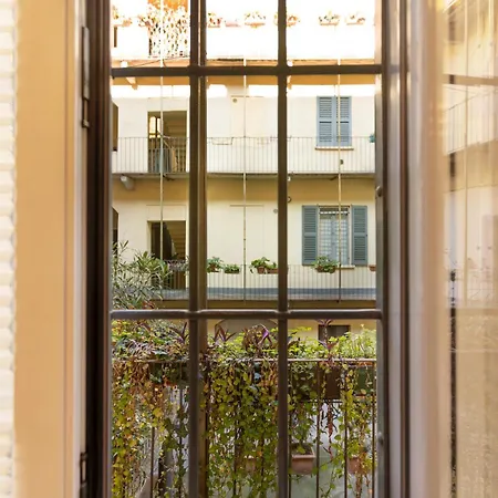 Bricks & Beams In The Key Area Of Apartamento