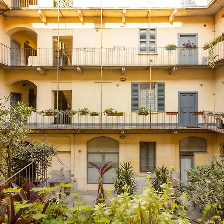 Apartment Bricks & Beams In The Key Area Of