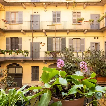 Apartment Bricks & Beams In The Key Area Of Milan