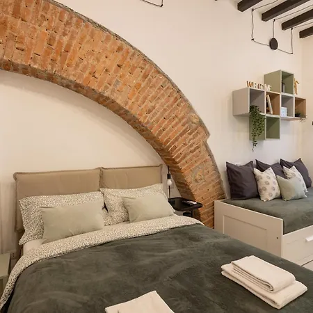 公寓 Bricks & Beams In The Key Area Of
