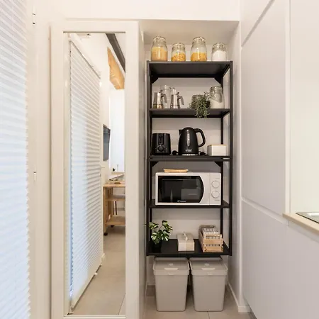 Bricks & Beams In The Key Area Of Milán