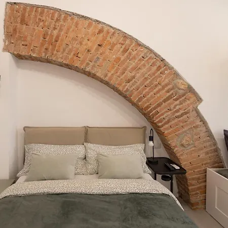 Апартаменты Bricks & Beams In The Key Area Of Милан