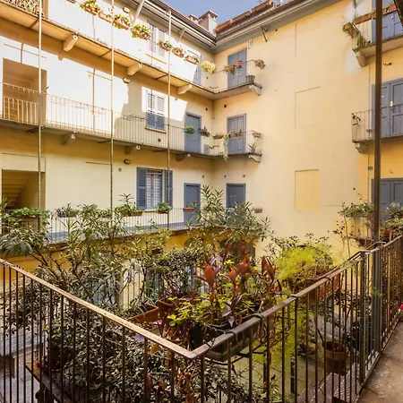 Апартаменты Bricks & Beams In The Key Area Of *